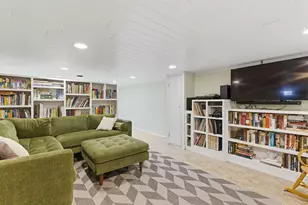 321 S Taylor St, New Buffalo, MI 49117 - Photo 19