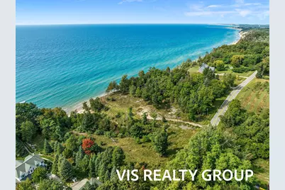 2989 S Lakeshore Drive, Ludington, MI 49431 - Photo 1