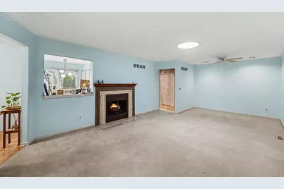 12301 Pinecrest Dr, Plymouth, MI 48170 - Photo 5