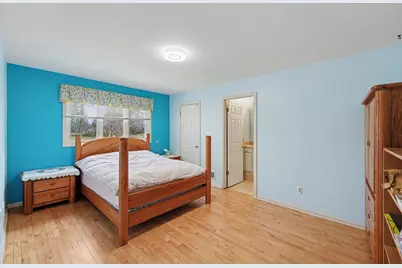 12301 Pinecrest Dr, Plymouth, MI 48170 - Photo 9