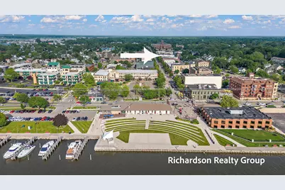 300 Washington Avenue #8, Grand Haven, MI 49417 - Photo 45