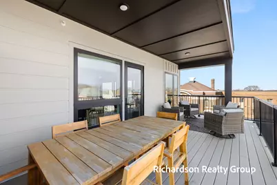 300 Washington Avenue #8, Grand Haven, MI 49417 - Photo 31