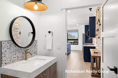 300 Washington Avenue #8, Grand Haven, MI 49417 - Photo 15