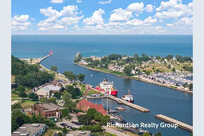 300 Washington Avenue #8, Grand Haven, MI 49417 - Photo 53