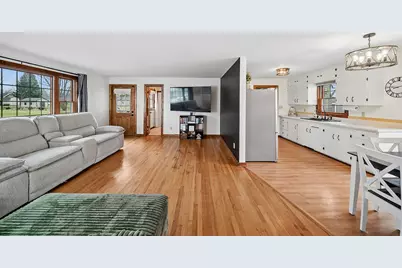 404 Sherwood Avenue, Three Oaks, MI 49128 - Photo 3