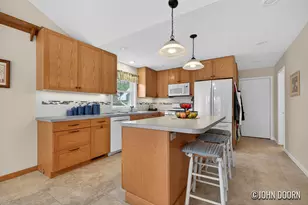 3430 Eastridge Ct NE, Grand Rapids, MI 49525 - Photo 9