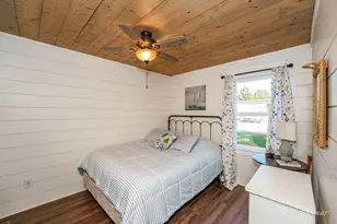 517 S Wythe St, Pentwater, MI 49449 - Photo 17