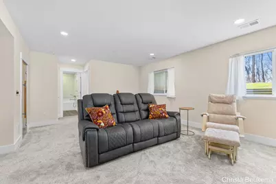 2368 Watertown Way NE, Grand Rapids, MI 49505 - Photo 31