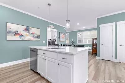 2368 Watertown Way NE, Grand Rapids, MI 49505 - Photo 11