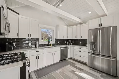 10139 Woodlawn Drive, Portage, MI 49002 - Photo 5