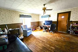 218 S Cherry St, Flushing, MI 48433 - Photo 5