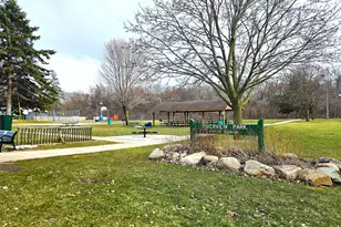 218 S Cherry St, Flushing, MI 48433 - Photo 3