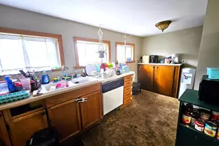 218 S Cherry St, Flushing, MI 48433 - Photo 7