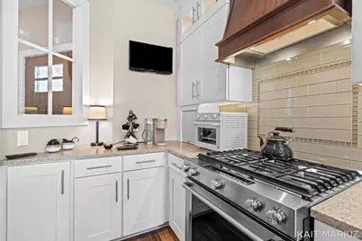 543 Macatawa Avenue, Holland, MI 49423 - Photo 11