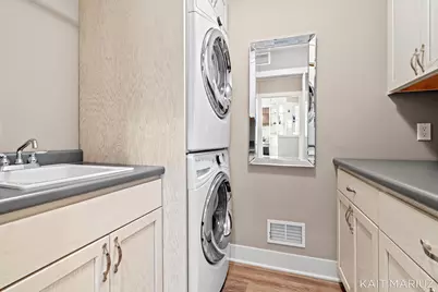 543 Macatawa Avenue, Holland, MI 49423 - Photo 29