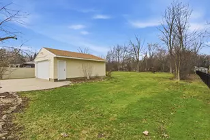 871 Vanderpool Dr, Troy, MI 48083 - Photo 25