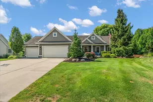 2678 Hawthorne Ct, Jenison, MI 49428 - Photo 1