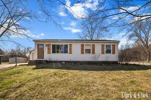 320 Roberta Jayne Dr, Lowell, MI 49331 - Photo 1