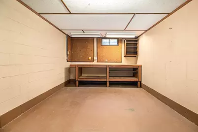 301 Woodland Drive, Buchanan, MI 49107 - Photo 33