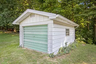 301 Woodland Dr, Buchanan, MI 49107 - Photo 39