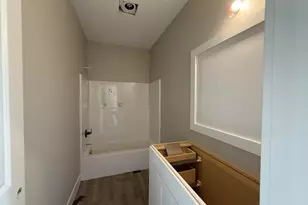 10124 Strawberry Ln, Zeeland, MI 49464 - Photo 9