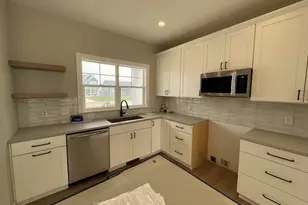 10124 Strawberry Ln, Zeeland, MI 49464 - Photo 5