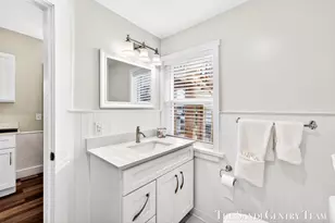 209 Clinton Ave, Grand Haven, MI 49417 - Photo 21