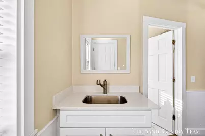 209 Clinton Avenue, Grand Haven, MI 49417 - Photo 17