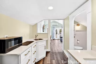 209 Clinton Avenue, Grand Haven, MI 49417 - Photo 27