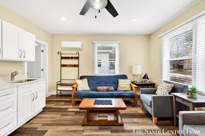 209 Clinton Avenue, Grand Haven, MI 49417 - Photo 3