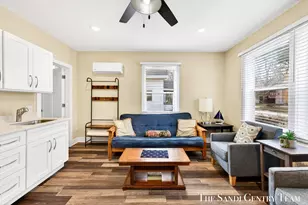 209 Clinton Ave, Grand Haven, MI 49417 - Photo 3