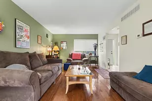 243 Ballantrae Ct, Kalamazoo, MI 49006 - Photo 5