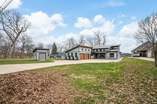 308 Fisher Ct, Berrien Springs, MI 49103 - Photo 3