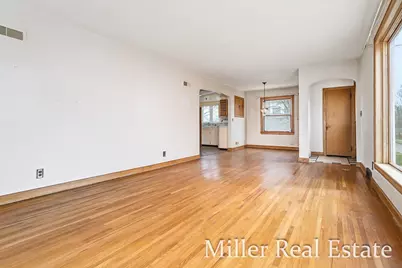 227 W Benson Street, Hastings, MI 49058 - Photo 11