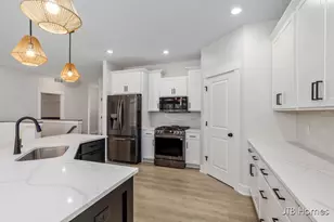 6607 Timber Crst Dr NE, Rockford, MI 49341 - Photo 7