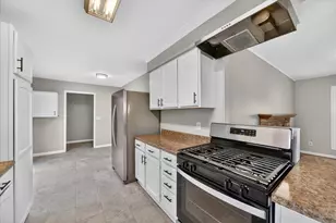 4546 E Berry Rd, Pleasant Lake, MI 49272 - Photo 15