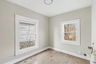 905 N Sycamore St, Lansing, MI 48906 - Photo 7