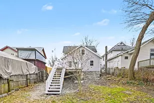 905 N Sycamore St, Lansing, MI 48906 - Photo 25