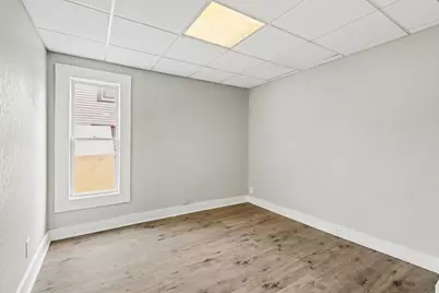 905 N Sycamore Street, Lansing, MI 48906 - Photo 3