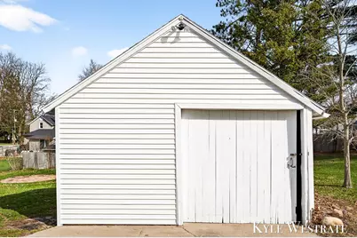 225 W Marshall Street, Hastings, MI 49058 - Photo 25