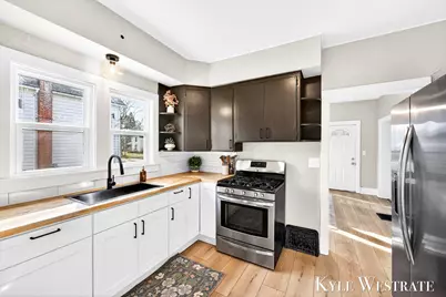 225 W Marshall Street, Hastings, MI 49058 - Photo 11