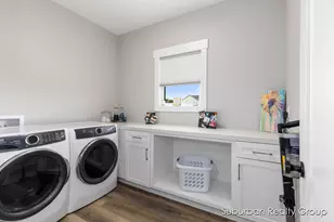 8056 Tramway Dr SW, Byron Center, MI 49315 - Photo 31