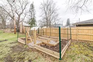 553 W Middle St, Chelsea, MI 48118 - Photo 35