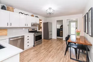 553 W Middle St, Chelsea, MI 48118 - Photo 9