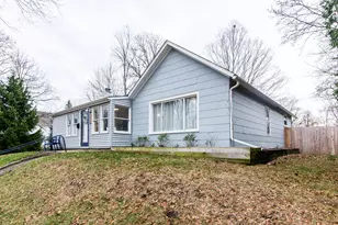 553 W Middle St, Chelsea, MI 48118 - Photo 3