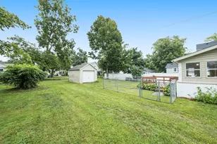 128 1st St, Milan, MI 48160 - Photo 25