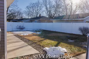 1654 34th St SW, Wyoming, MI 49519 - Photo 7