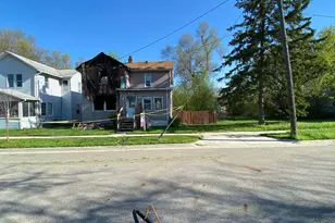 324 Clinton St, Jackson, MI 49201 - Photo 1