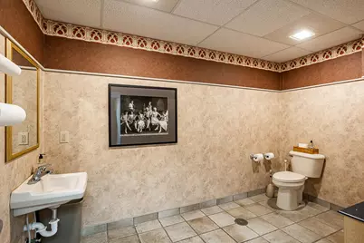 100 W Washington Avenue, Jackson, MI 49201 - Photo 17