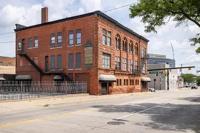 100 W Washington Avenue, Jackson, MI 49201 - Photo 7